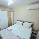 Premium Smart Mir 27 Self Check-in Варна